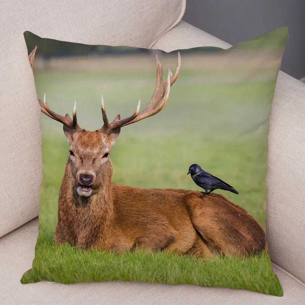 Home Decor Deer In Nature: Realistic Wildlife Cushion Covers Pattern Cushion Cover Suitable For Sofa Bedroom Car Pillow Cover