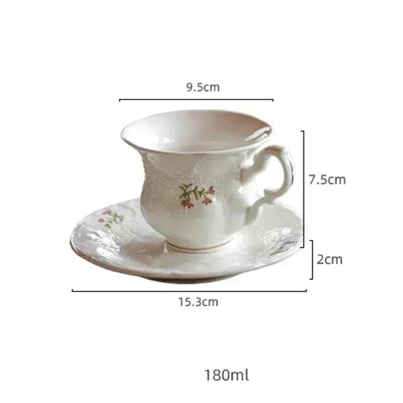 Vintage francouzské kávové šálky, luxusní odpolední čaj, keramický kávový šálek a sada talířů, vynikající nádobí pro domácnost