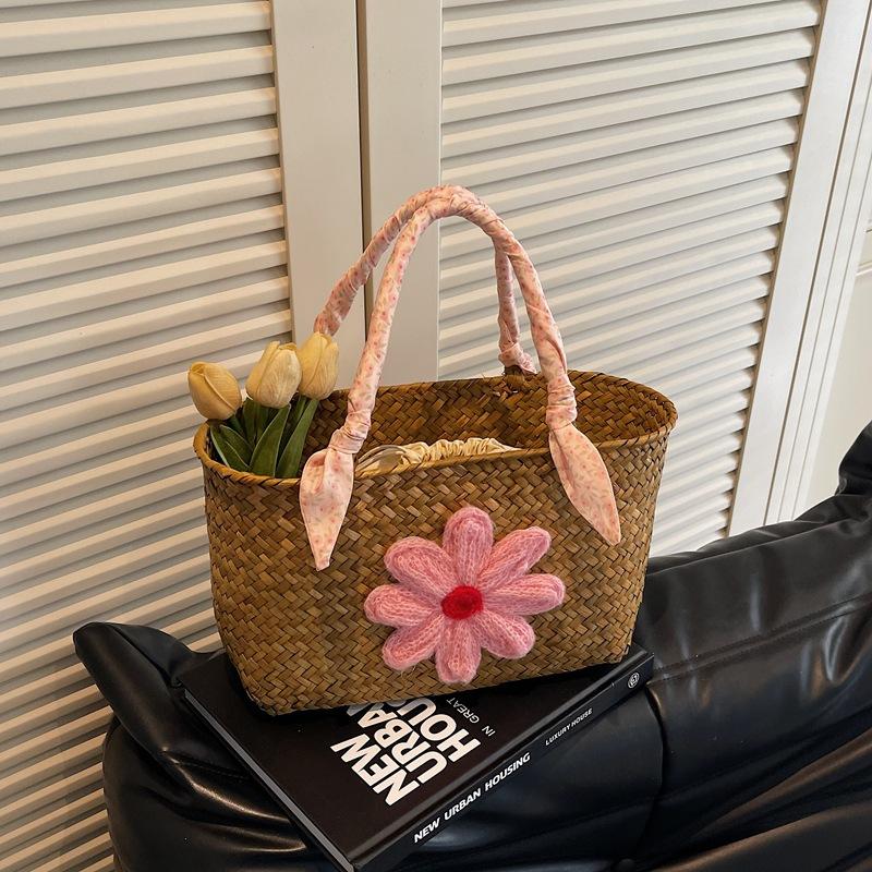 Spring and Summer Portable Large-capacity Tote Bag Women's New Retro Handwoven Vegetable Basket Straw Bag