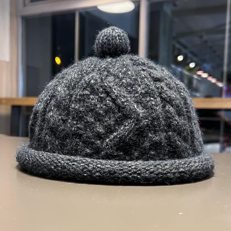 1pc Women Fashionable Beanie,Elegant Leisure Faction Portable Breathable Knitted Cap,Suitable for Vacation Travel Outdoors Wear