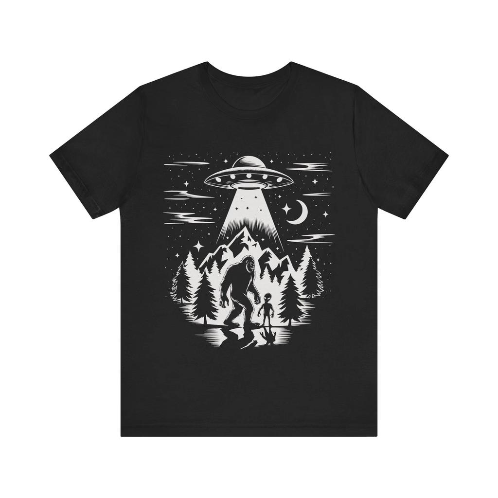 Bigfoot and Alien UFO Night Scene Graphic Art Design T-Shirt