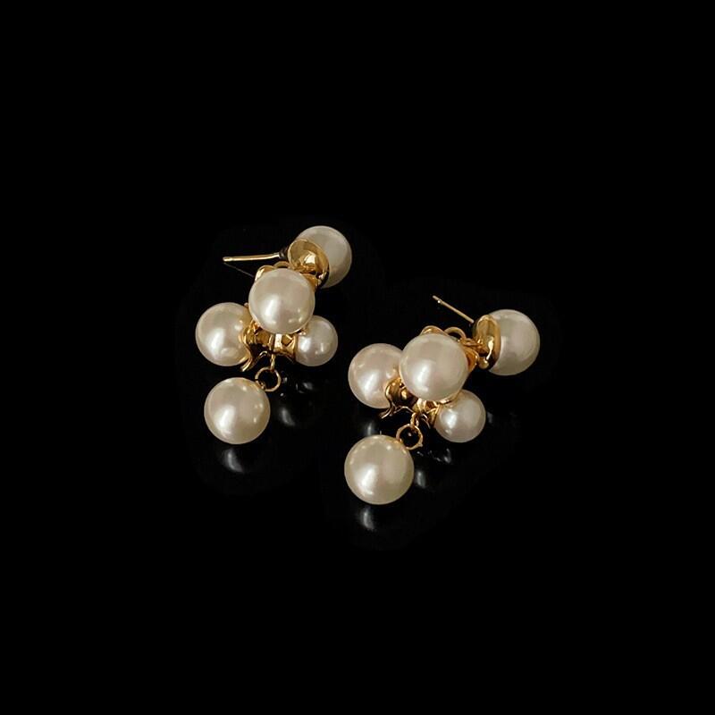 French Style Vintage Simulated Pearl Dangle Earrings for Women Gifts Temperament Fine Stud Earrings Banquet Jewelry Accessories