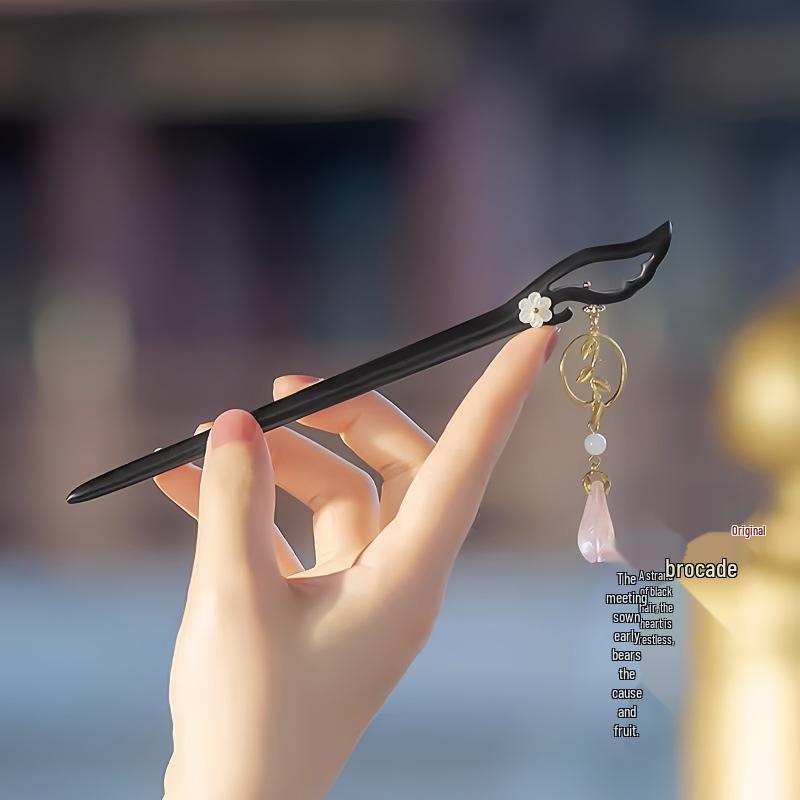 Elegant Ebony Flower Hairpin for Women – Ancient Style, High-End Feel, Simple Chinese Design, Perfect for Daily Use.