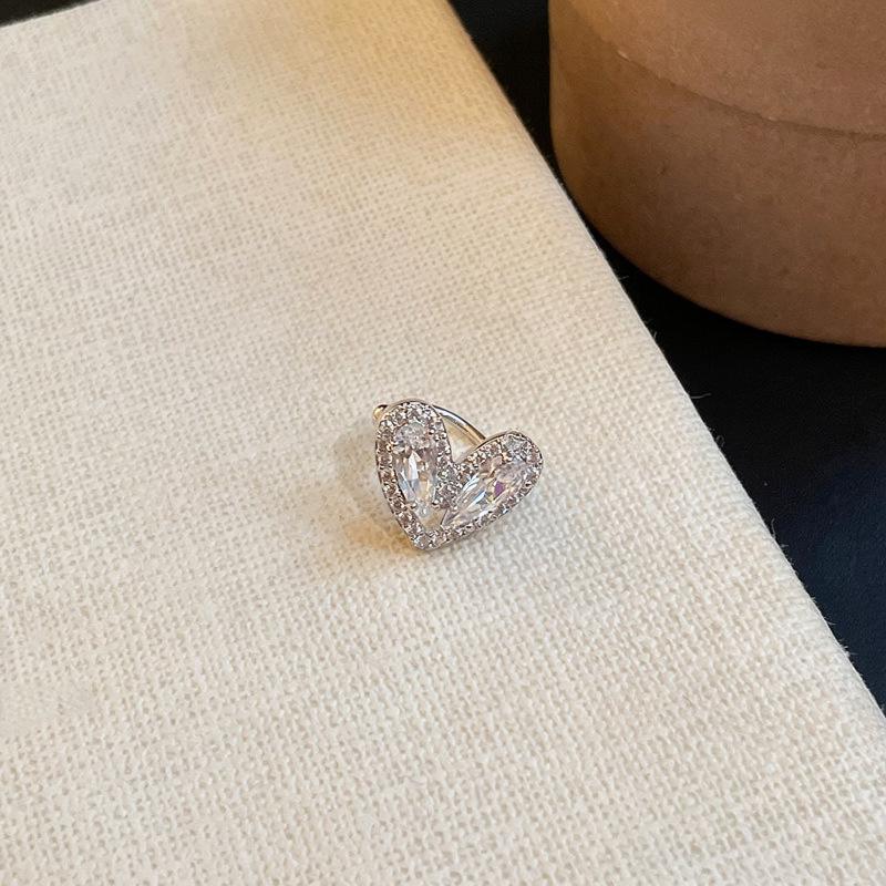 Sweet Heart Zirconia No-Piercing Ear Cuff - Women s Light Luxury High-End Earrings