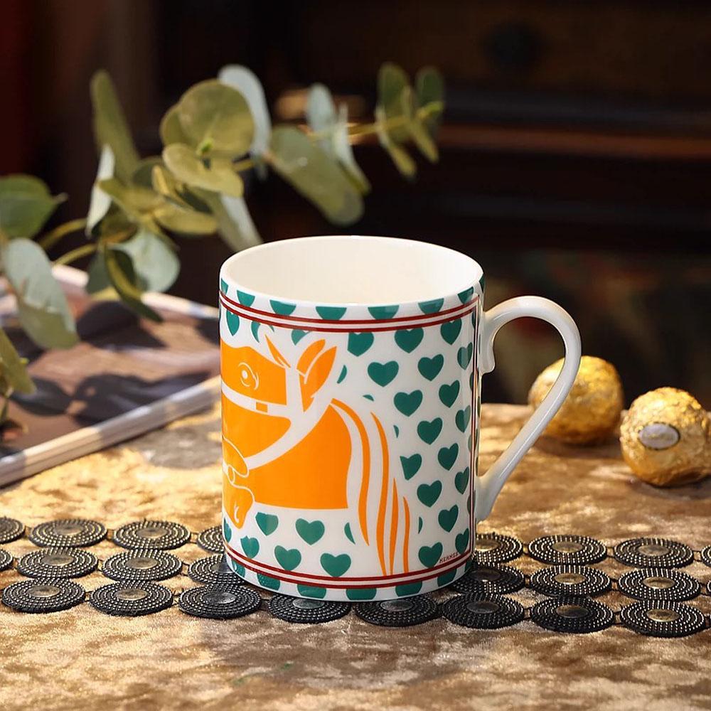 Europäischer Leichter Luxus Fortschrittliches Knochenporzellan Tasse Becher Becher Exquisite Nachmittagstee Hochwertige Tasse Wasserbecher Kaffeetasse Weihnachtsgeschenke