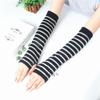 Spring and Autumn Outdoor Sun Protection, Dark and Fashionable Korean Version Striped Sleeve, Knitted Finger Hole Arm Cover.