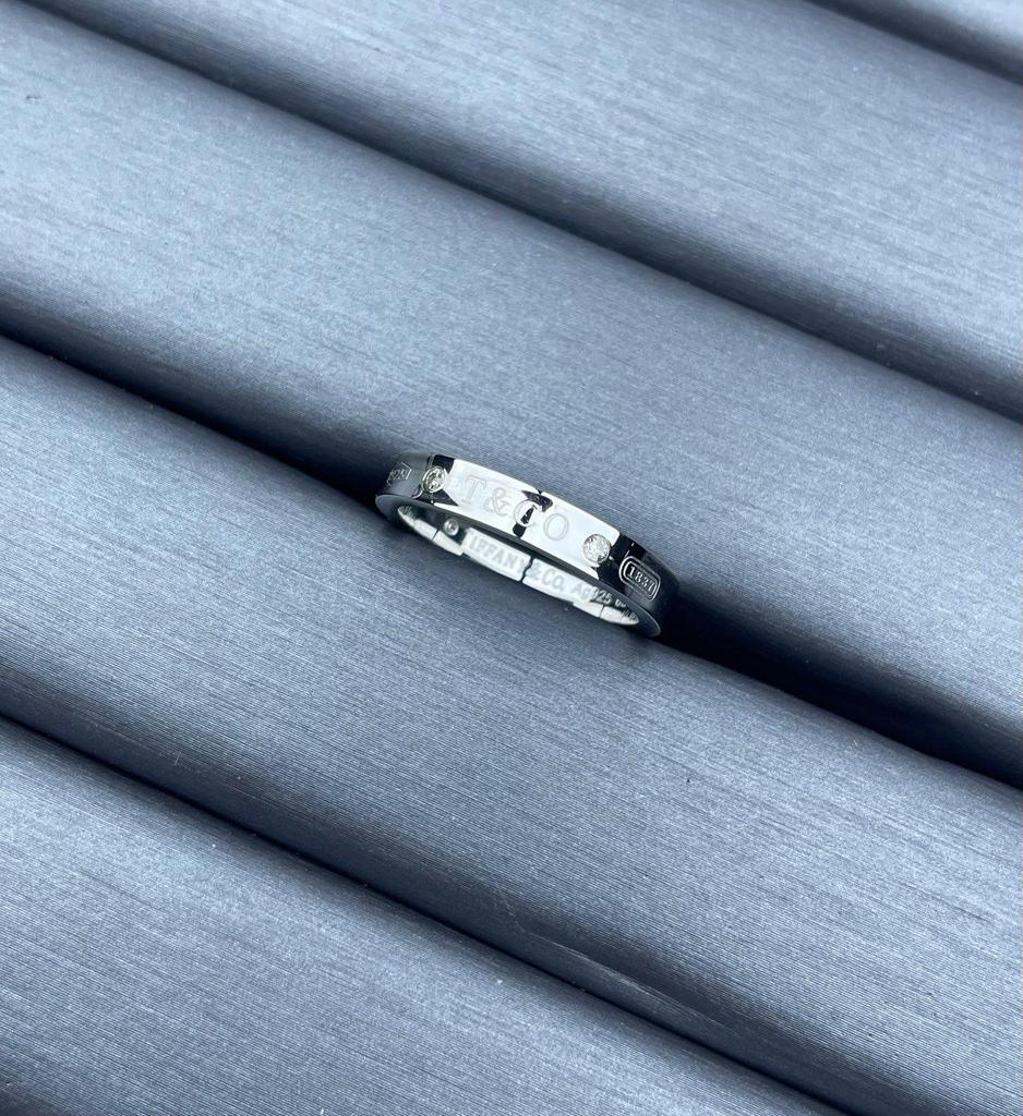 T Familie 925er Sterlingsilber Englischer Buchstabe Drei Diamanten Paar Verlobungsringe