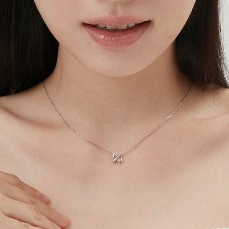 Tirr Lirr Jubilant Stone Tulip Silver-White Necklace TNPSVW00262S