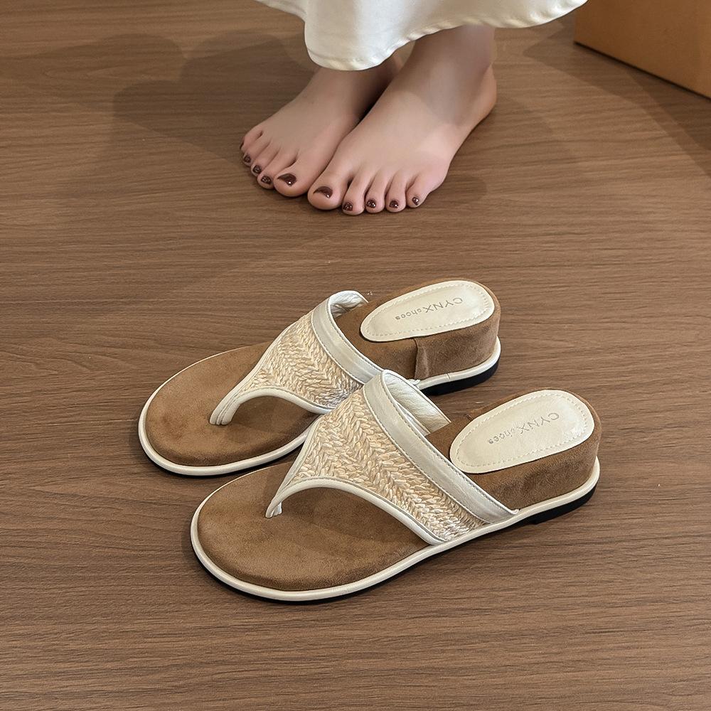 

2025 новые тапочки во французском праздничном стиле женские летние красивые соломенные мягкая подошва не устает нога танкетка шлепанцы 40 бежевый