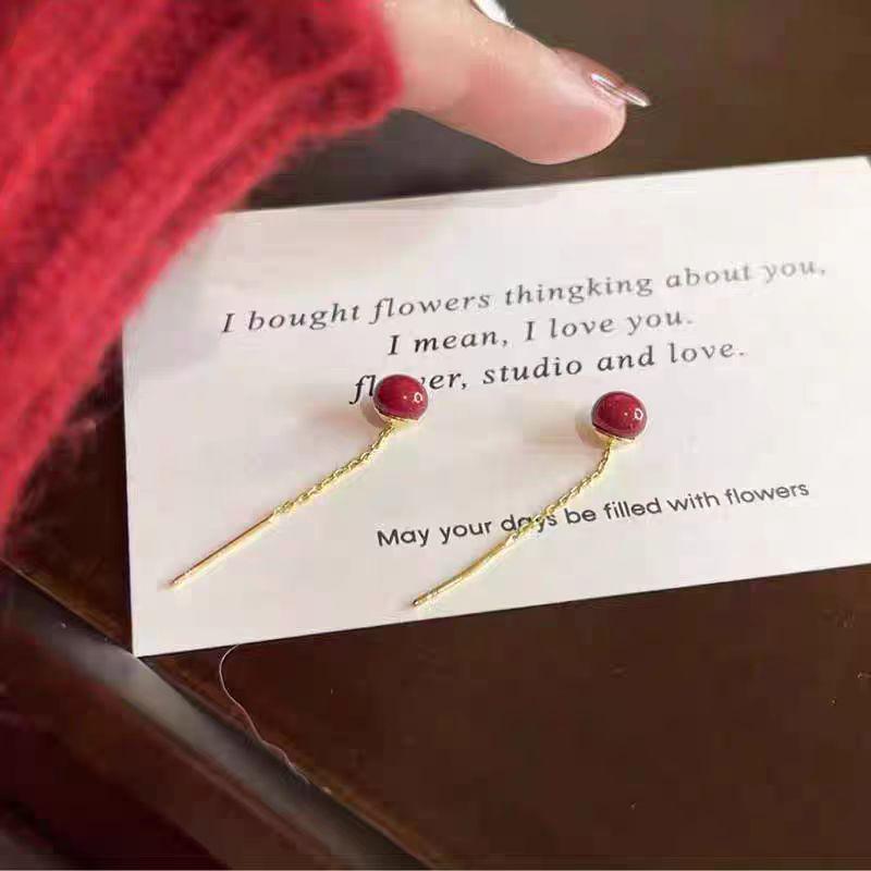 

Серьги-кисточки из красного анокла и ретро-жемчуга: Нишевый, Высококлассный и Универсальный Дизайн 2025