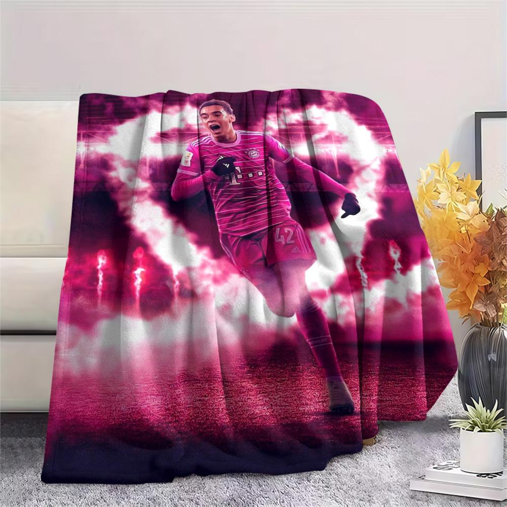 Pink Heart Stadium Soccer Star Player Print Fleece Blanket Sport Fan Soft Warm Throw Blanket Sofa Bed Home Decor Gift For Football Lovers