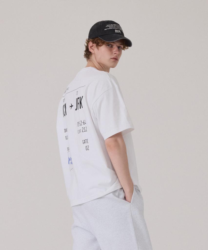 Gesison Travel Oversized Short Sleeve T-Shirt_Action
