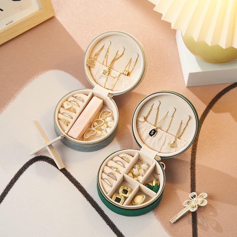 In Stock: Portable Velvet Round Jewelry Storage Box for Necklaces and Earrings