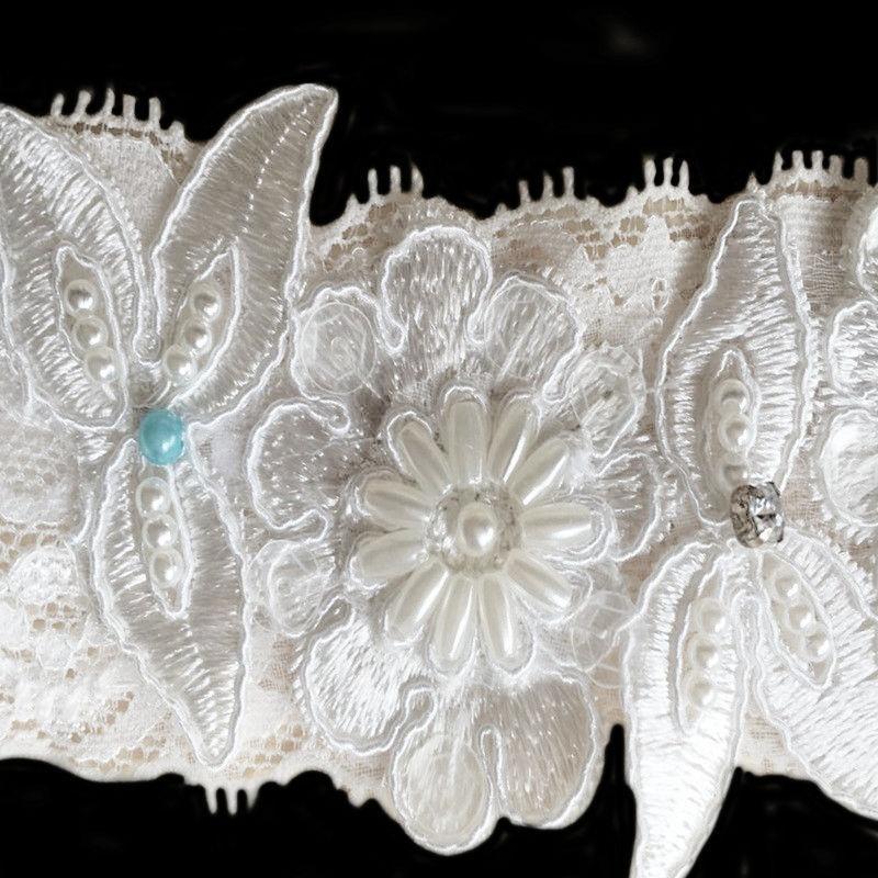 Luxuriöses Spitzen-Brautstrumpfband Something Blue Perle, Blume Perlen Hochzeit Braut