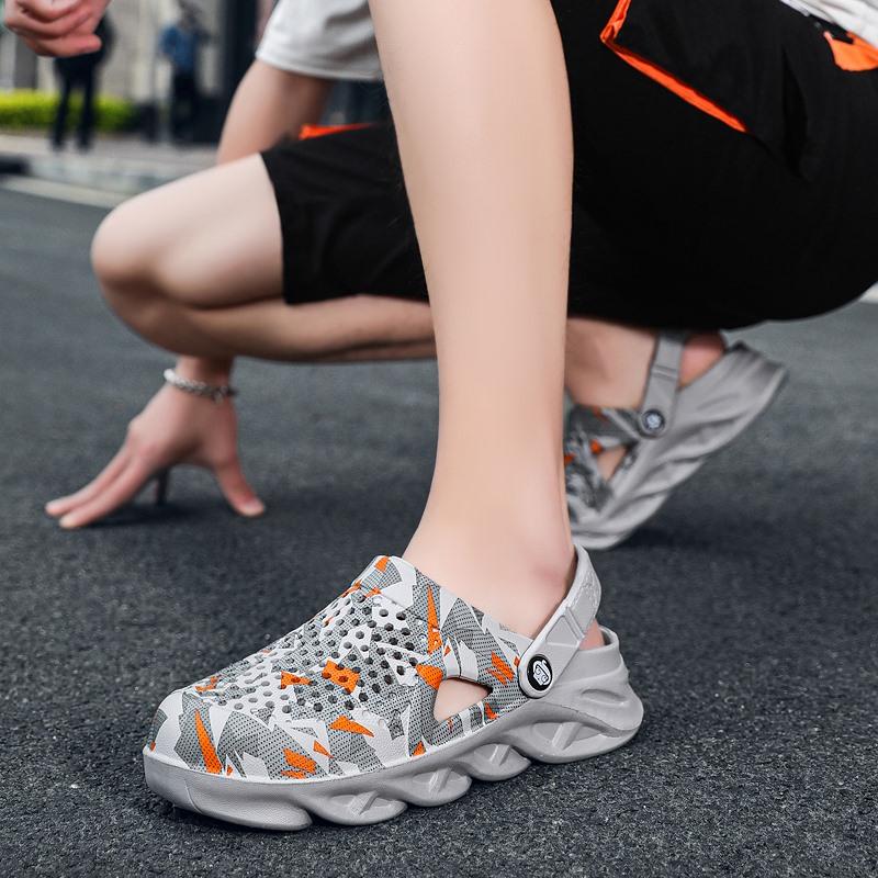 Fashion Slippers for Men Comfort Luxury Sandals Big Size Men's Clogs Platform Beach Rubber Sandals Blade Lazy Home Slippers R9