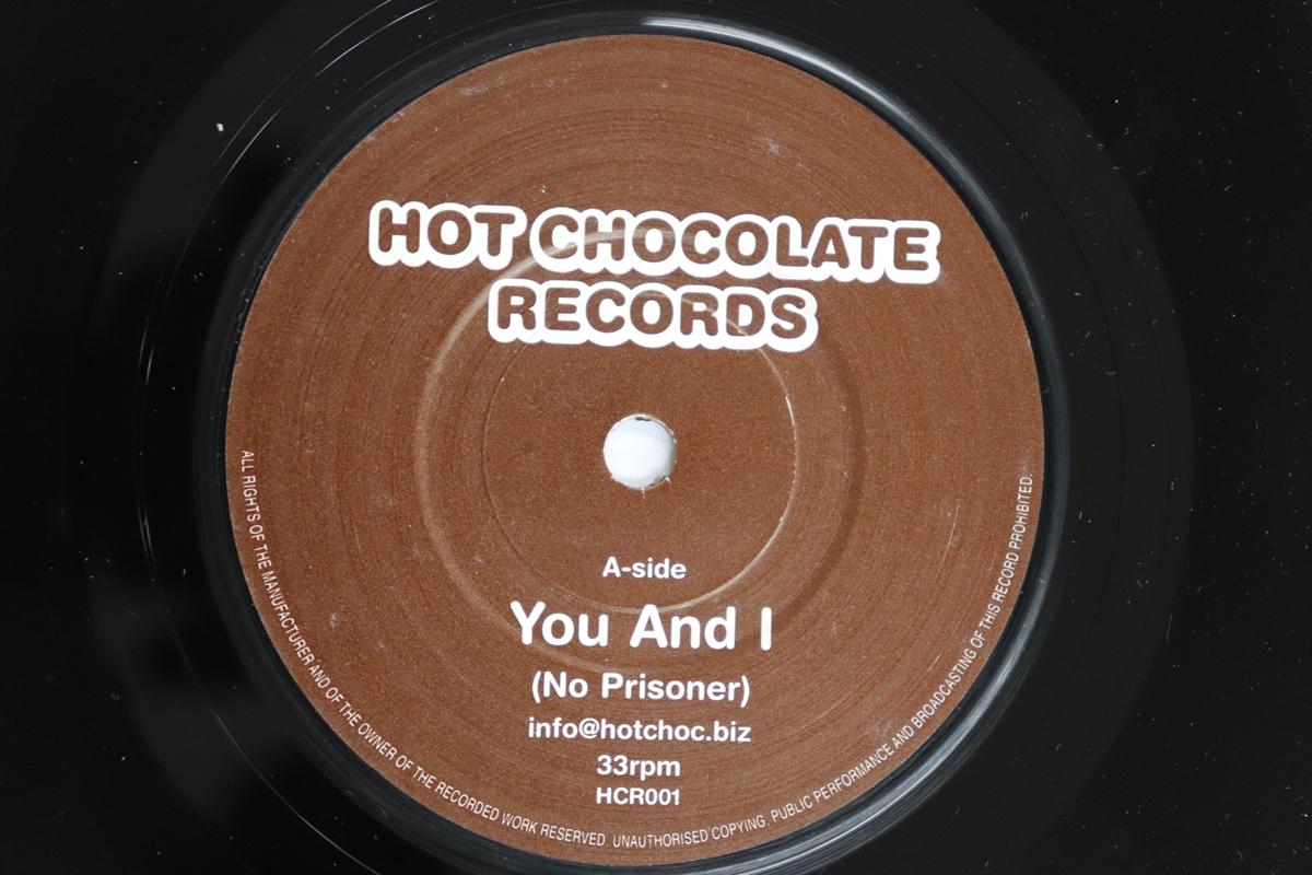 

7-дюймовая пластинка NO PRISONER - You And I / What Ya Gonna Do About HCR001 HOT CHOCOLATE R UK Соул/Фанк Б/У