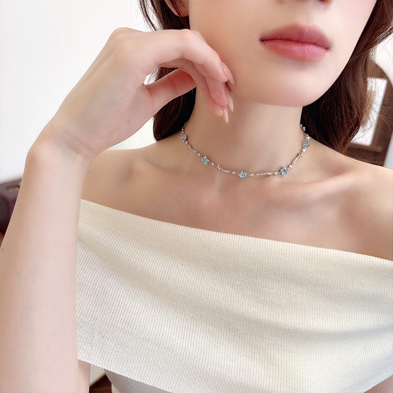 New Light Luxury Zircon Niche Sea Blue Star Necklace Dopamine Collarbone Chain High-end Neck Chain Fashion Accessories 2026