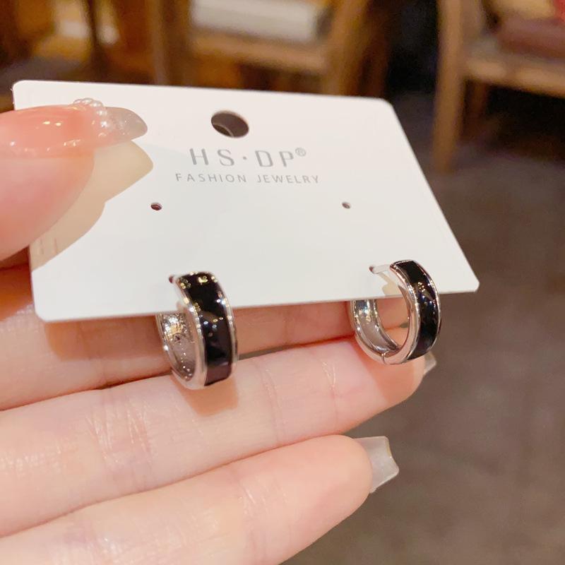 French Fashion Luxury Drip Oil Ear Cuffs - Versatile & Stylish