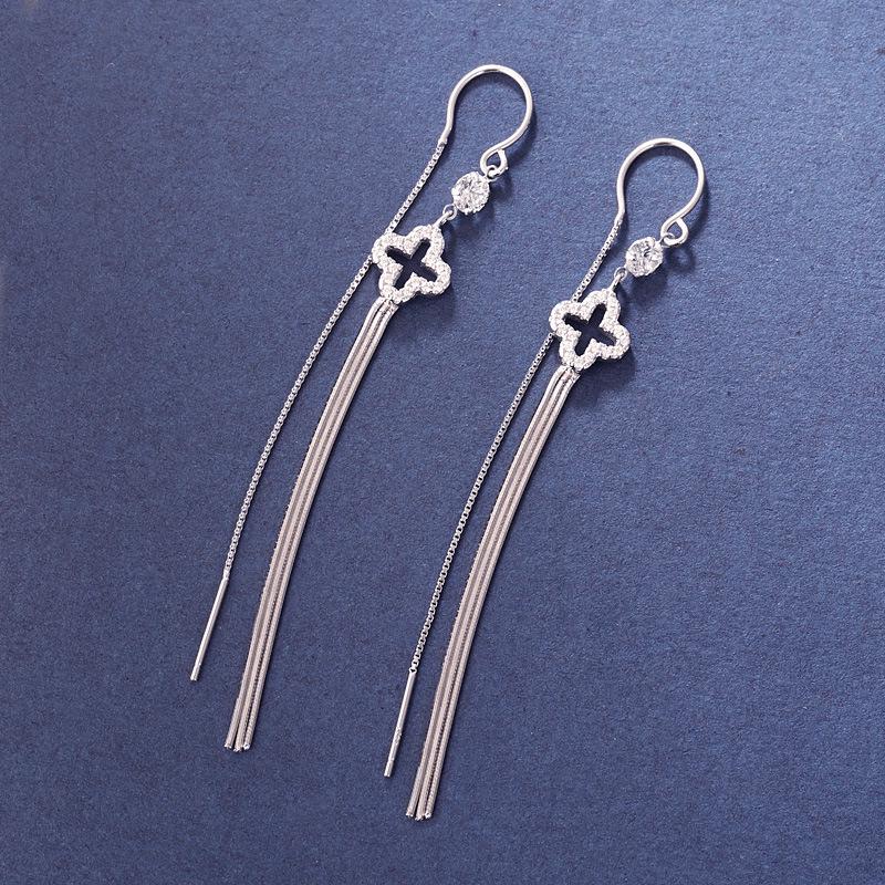 Elegant S925 Sterling Silver Four-Leaf Clover Tassel Earrings – Diamond-Inlaid, Anti-Lost, Versatile for Clubbing, Fashionable Ear Cuffs for Women