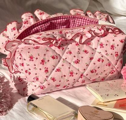 Floral Makeup Bag with Lace Trim  Large Capacity Quilted Cosmetic Toiletry Organizer Case Travel Portable Cosmetic Pouch
