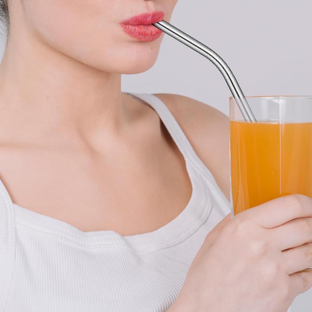 8 Pack 6 Inch Short Bent Metal Cocktails Straws, Stainless Steel Straws with 2 Cleaning Brush Portable Reble Drinking Straw for Coffee Mugs Small