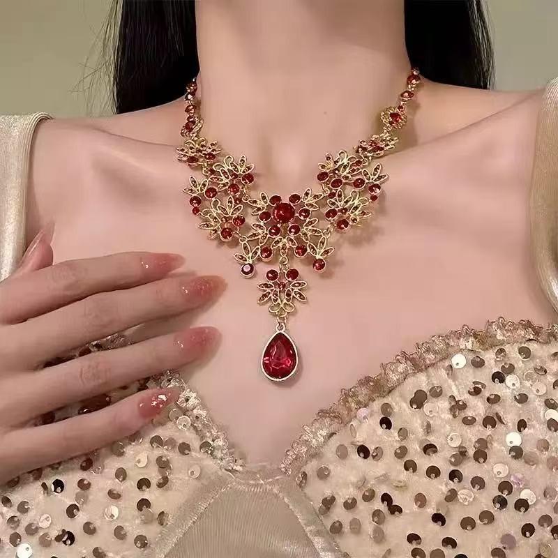 Luxury Rainbow Zircon Clavicle Necklace - Candy-Colored Crystal Heart Design