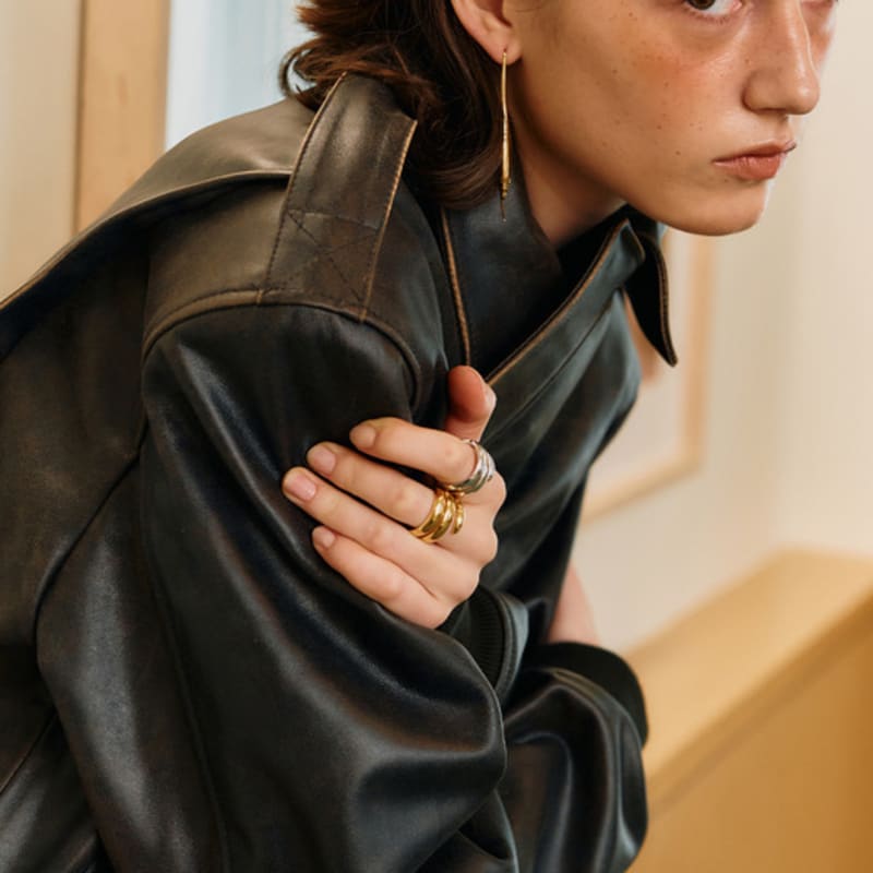 1064STUDIO QUIET THREE RING