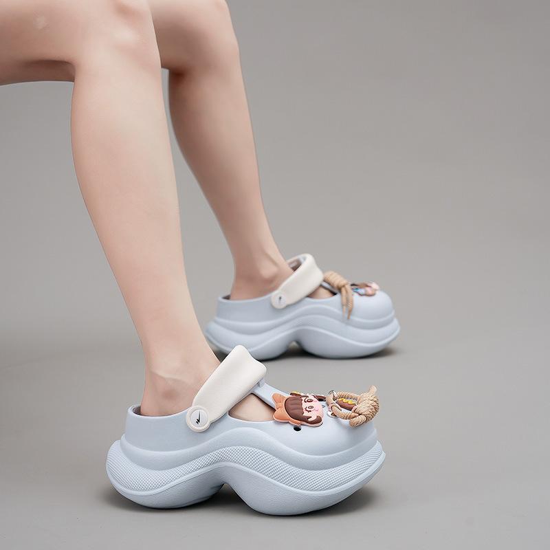 CH bread children's new summer hole shoes thick sole soft sole heightening slippers