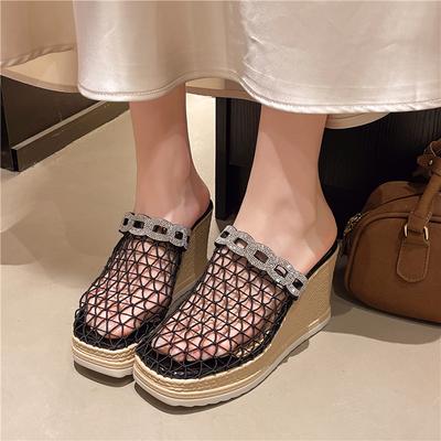 Fashion New Hollow-out Breathable Rhinestone Mesh Yarn Baotou Half Slippers Women's Summer Wear Platform Platform Fishing Net Shoes