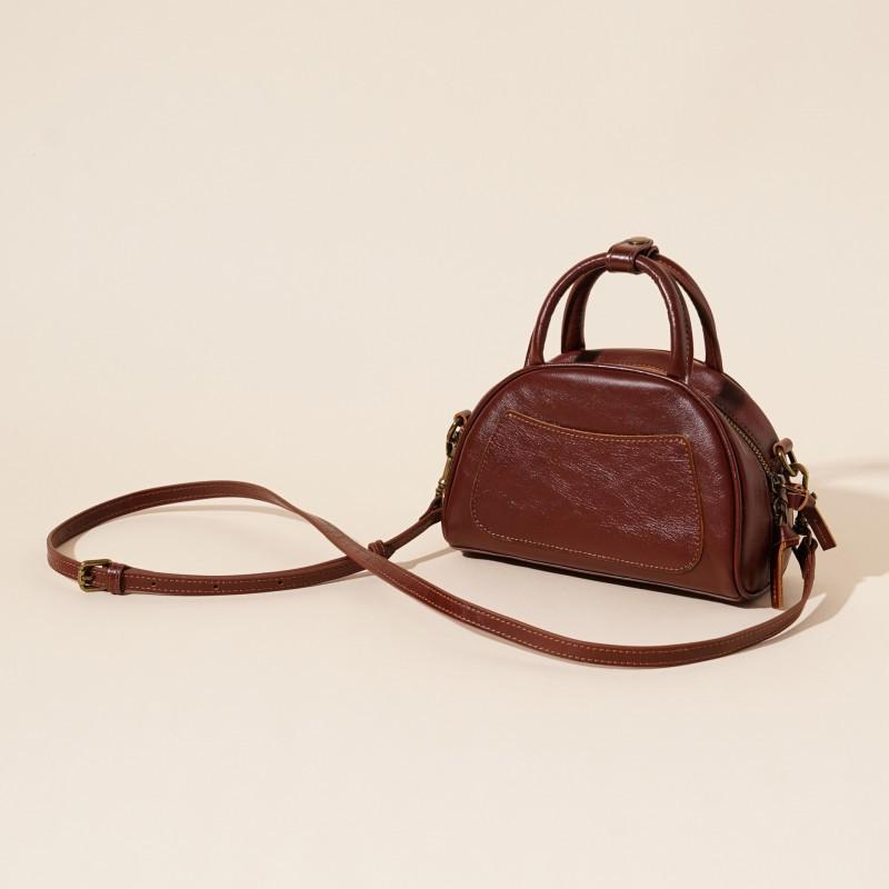 Pravá kůže 2025 Trendy Retro Malá čtvercová taška Všestranná Jednoramenná Crossbody Kabelka Populární Bowlingové Ženy