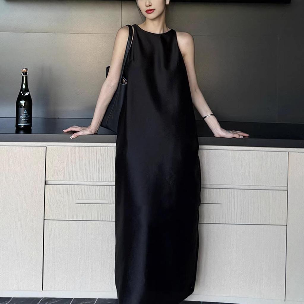 Damen Vorverkauf Ärmelloses Schwarzes Sommerkleid - Schlankmachendes und Stilvolles Design