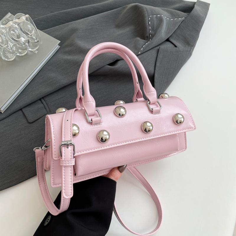 Trendy New Products, Personalized Street Style, Rivets, Portable Baguette Bags, Fashionable Spice Girl Style, Niche Versatile Messenger Bags, Women