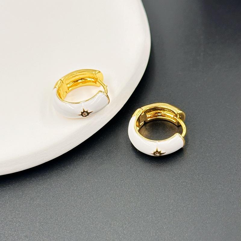 

Manufacturer Supply Niche Design Earrings Black And White Drop Glaze Ear Buckles Advanced Sense Starlight Earrings Spot белый