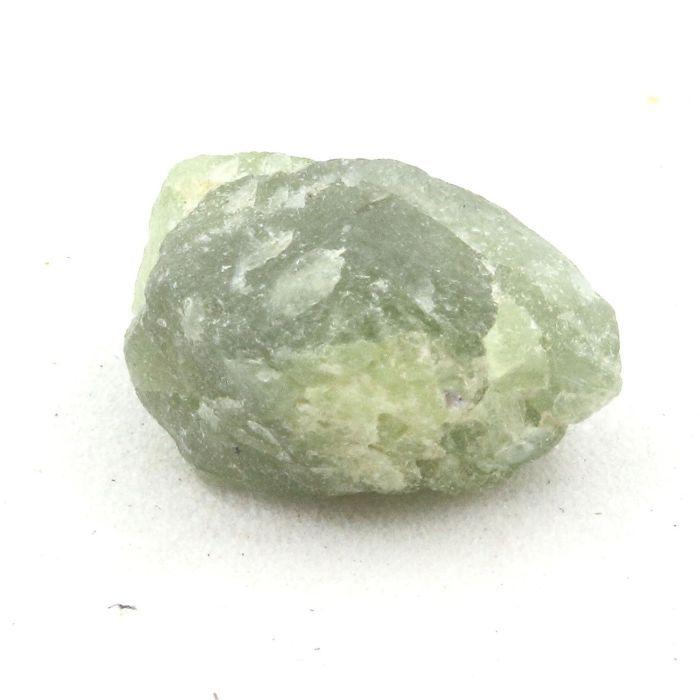 Pierres et Minéraux. Peridot. 4.93 ct. Almklovdalen, Vanylven, Norvège.