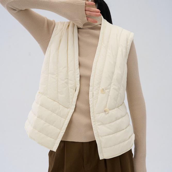 

Женский пуховый жилет с V-образным вырезом для миниатюрных - Осенне-зимняя верхняя одежда без рукавов Medium (50-57.5 kg) кремовый/белый