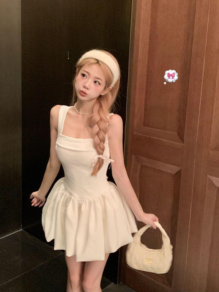 Elegant White Summer Suspender Dress - Sexy, Slimming, Puffy Princess Style for Petite Women