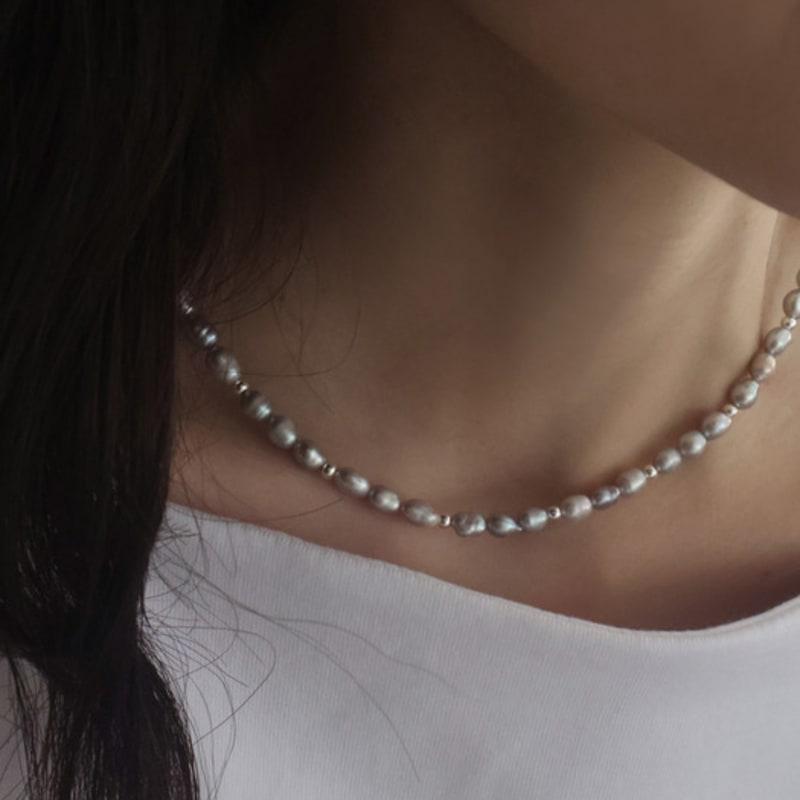 Dawn of Me Rosee. Grey Pearl Necklace