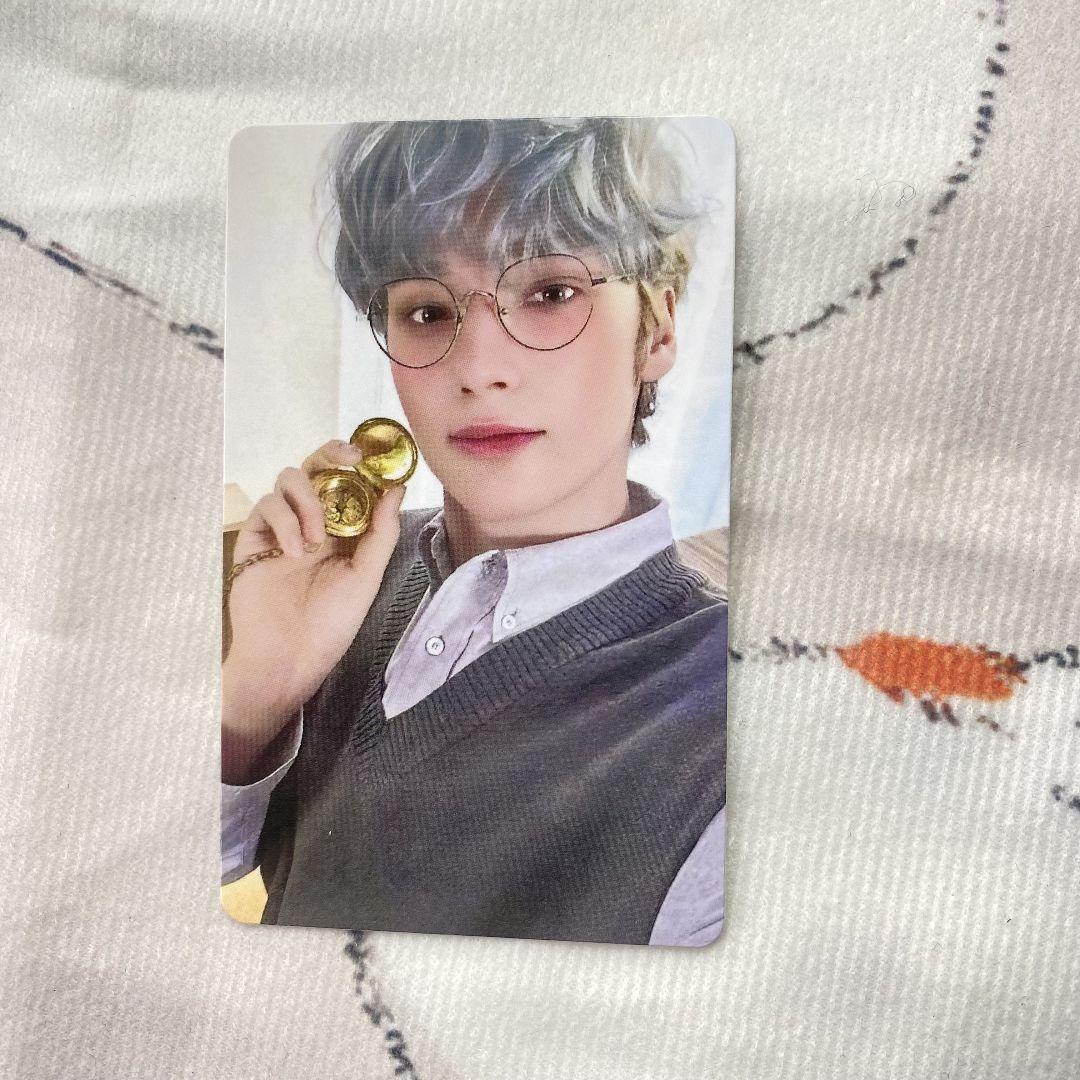 

[USED] TXT New Membership FC Benefits Friend Referral Fan Club Trading Card Hueningkai