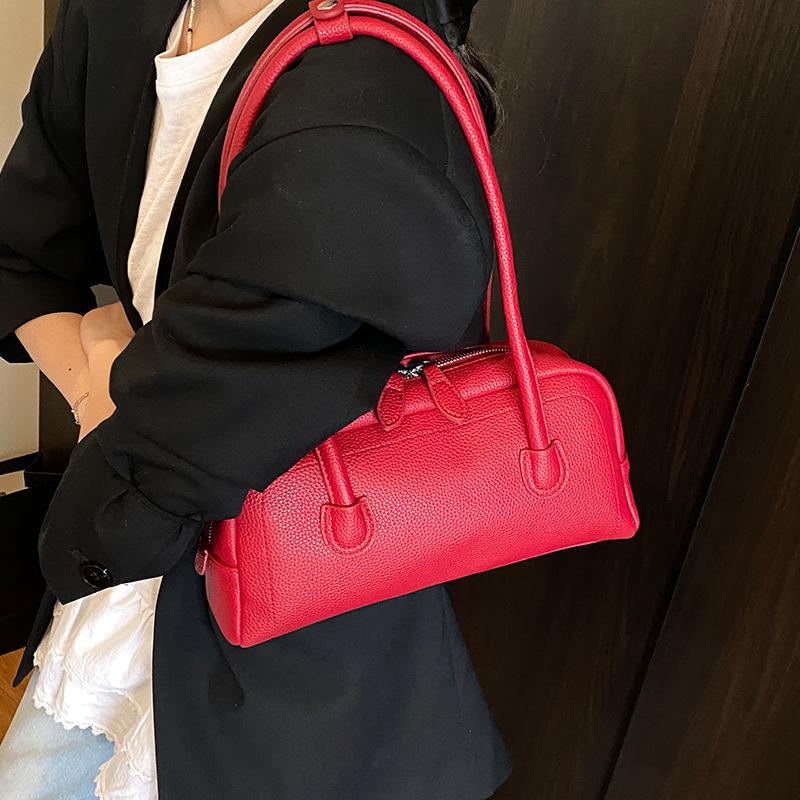 Fashion baguette bag 2025 new simple texture hand-held underarm bag high-end niche commuter shoulder bag women's bag