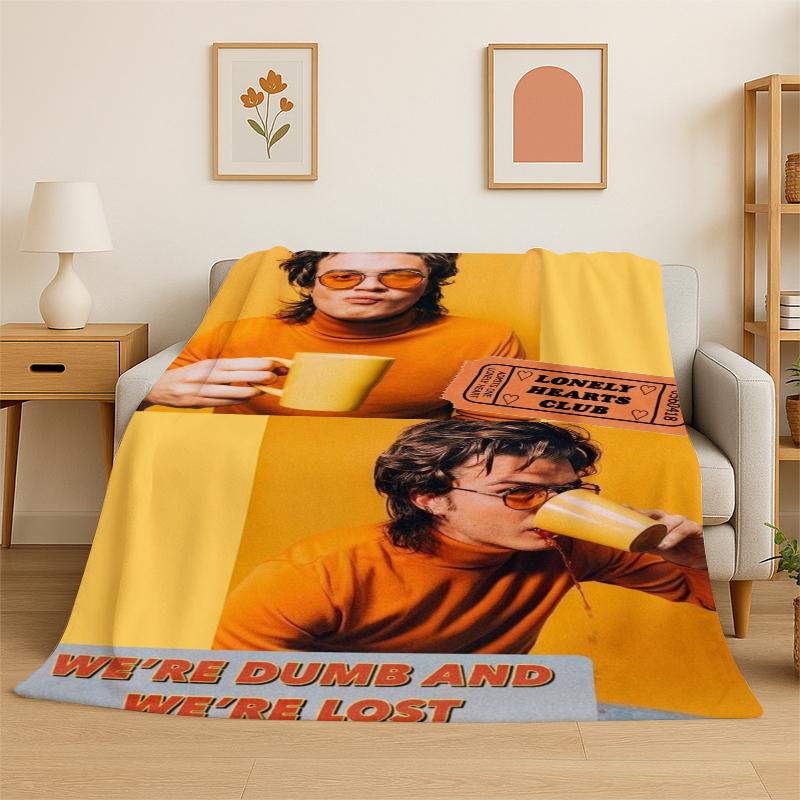 Joe Keery Actor Flannel Blanket Soft Warm Throw Blanket for Bedroom Living Room Bed Travel Camping Picnic Gift