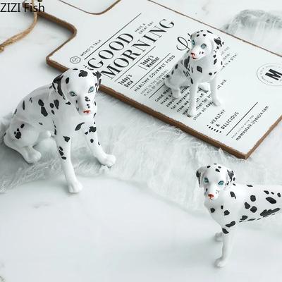 Dalmatiner Skulptur Schreibtischdekoration Ornamente Hundestatue Keramikhandwerk Moderne Wohnkultur Kunstwerk Raumästhetik Hundestatue