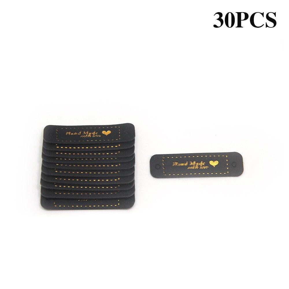 30 sztuk PU skórzane tagi DIY ręcznie robione litery wzór z sercem miłosnym przyszyć etykiety zdobienie akcesoria dziewiarskie rzemiosło