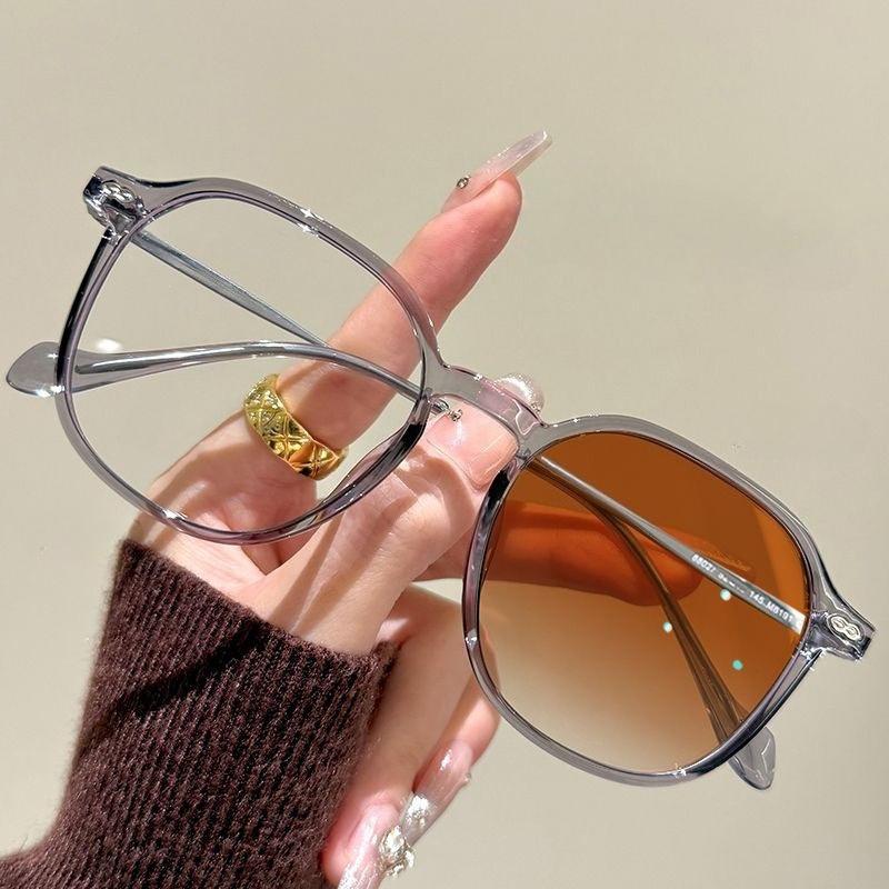 

Versatile Square Full Frame Photochromic Myopia Glasses Unisex Business Casual Blue Light Blocking Near Sight Eyeglasses To -4.0 0