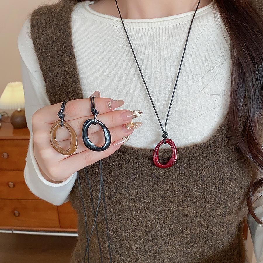 Irregular Drip Oil Pendant Necklace for Women Geometric Hollow Oval Sweater Necklace Trendy Personality Daily Wear Jewelry Gifts