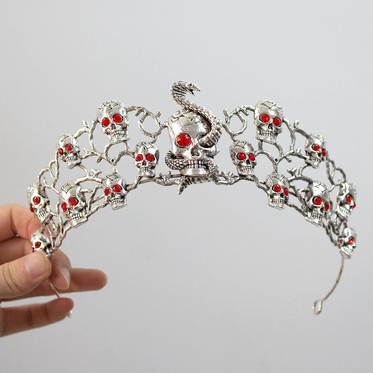 

Сумка-череп в темном стиле, корона на Хэллоуин, преувеличенный головной убор, макияж, танцевальная вечеринка, забавный реквизит 15CM