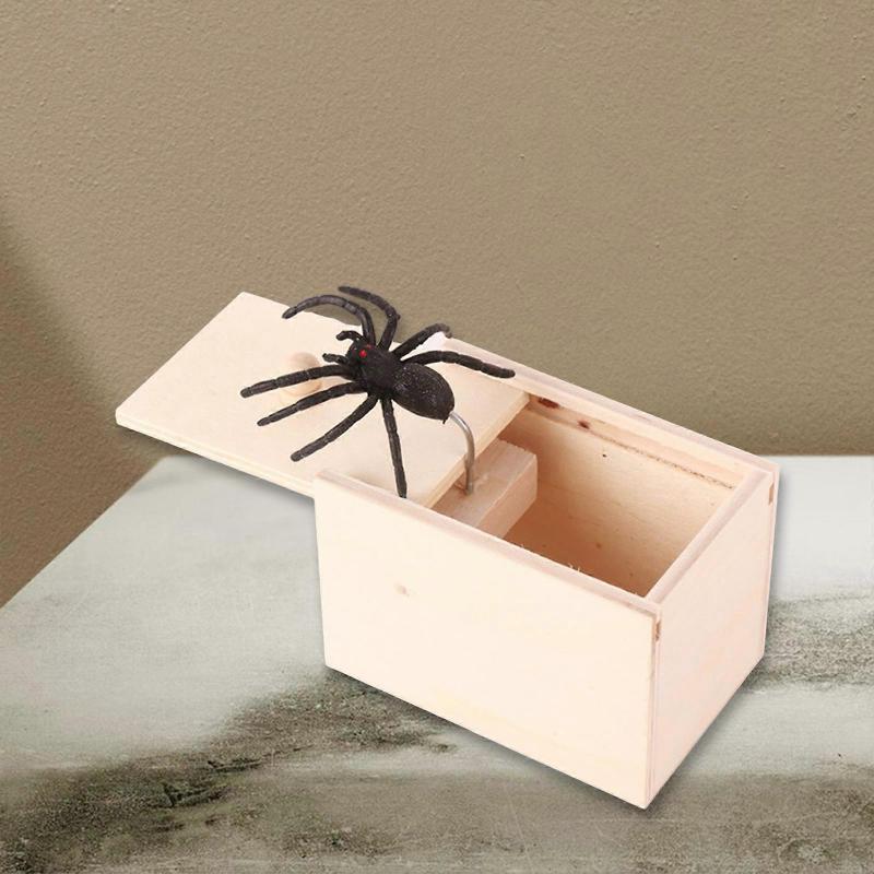 Fashion Funny Prank Spiders Tricks Box Accessory for Startling Laughs At Social Event and Gatherings Daily Use