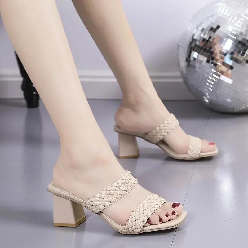 Sandales à talons épais et bout carré, nouvelle mode d'été, couleur unie, chaussures d'extérieur à talons hauts pour femmes, tailles 35 à 42