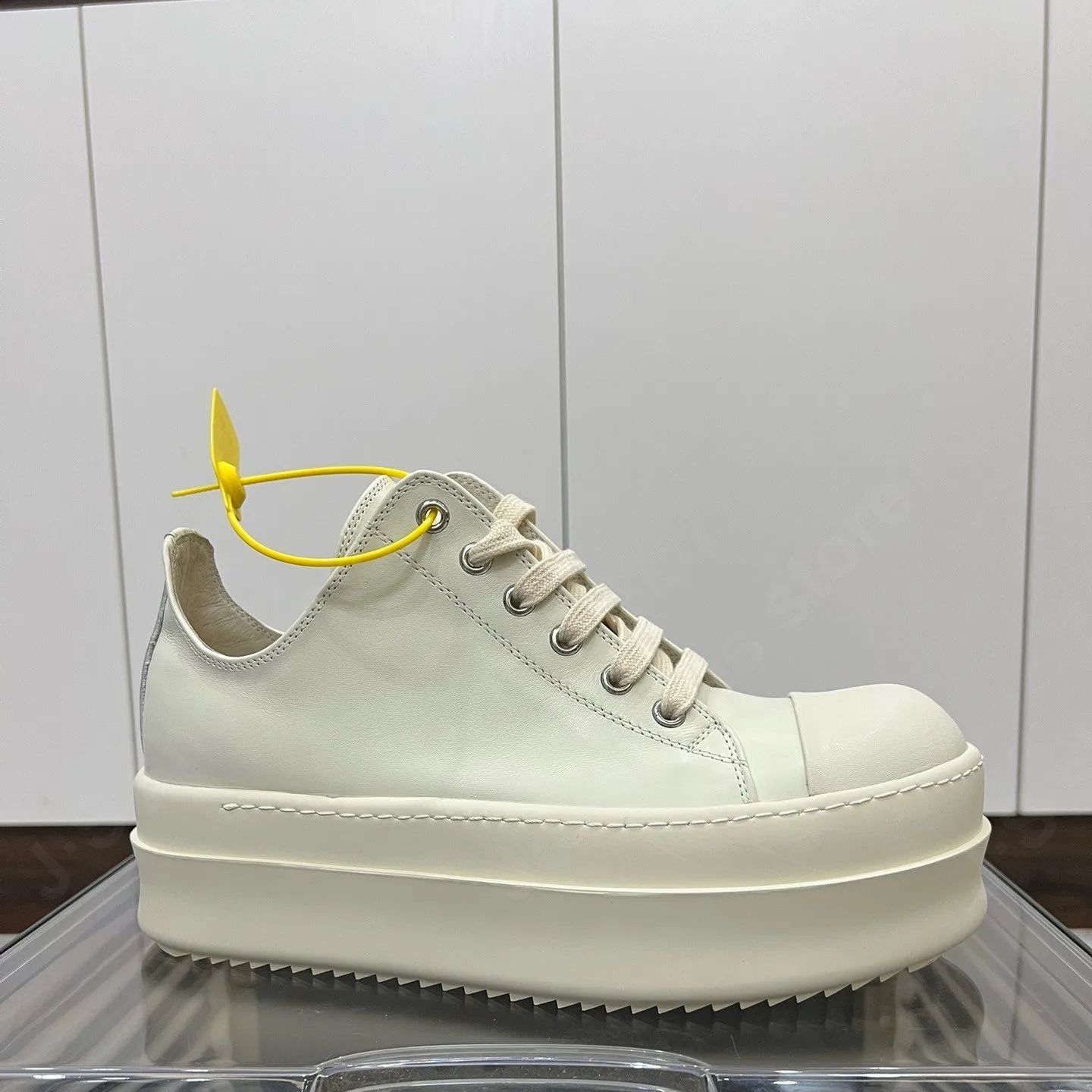 

R-o Роскошная мужская обувь Женские кроссовки Белая кожа Низкий верх Повседневная обувь На шнуровке 6 см Толстая подошва Уличные плоские кроссовки 48