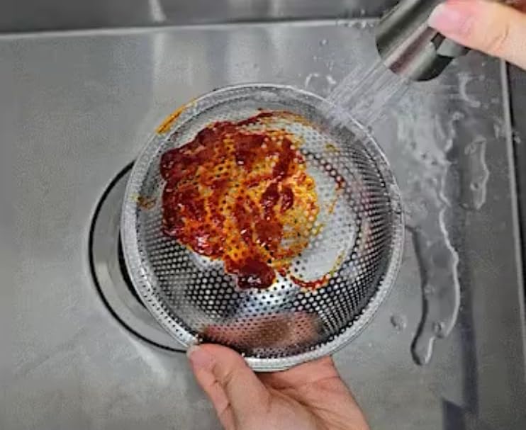 Easy To Stainless Steel Drain Trash Made of Stainless Steel Special Coating Allows Oil Stains To Be Washed Off with Sink Strainer Prevents Unpleasant