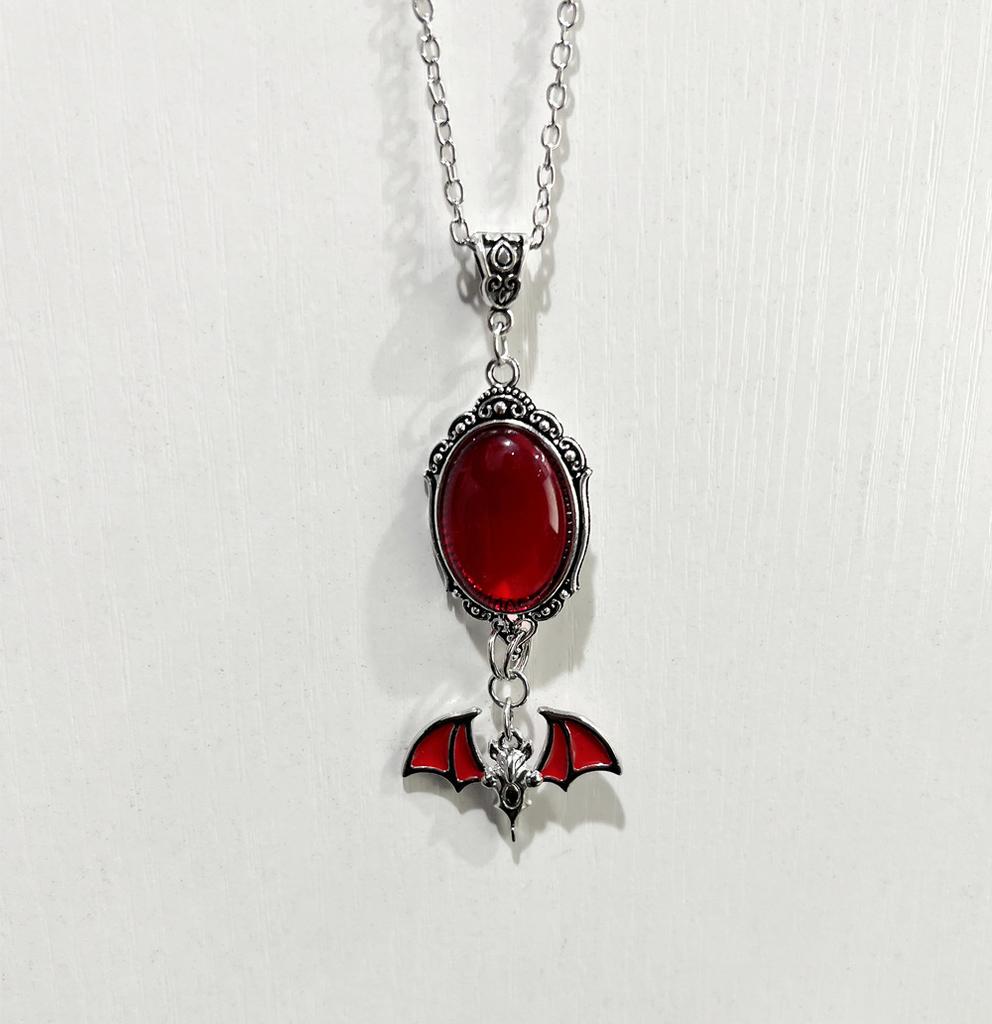 Gothic Vampire Bat Geometric Relief Ellipse Red Crystal Pendant Necklace for Women Halloween Party Charm Witch Jewelry Gifts